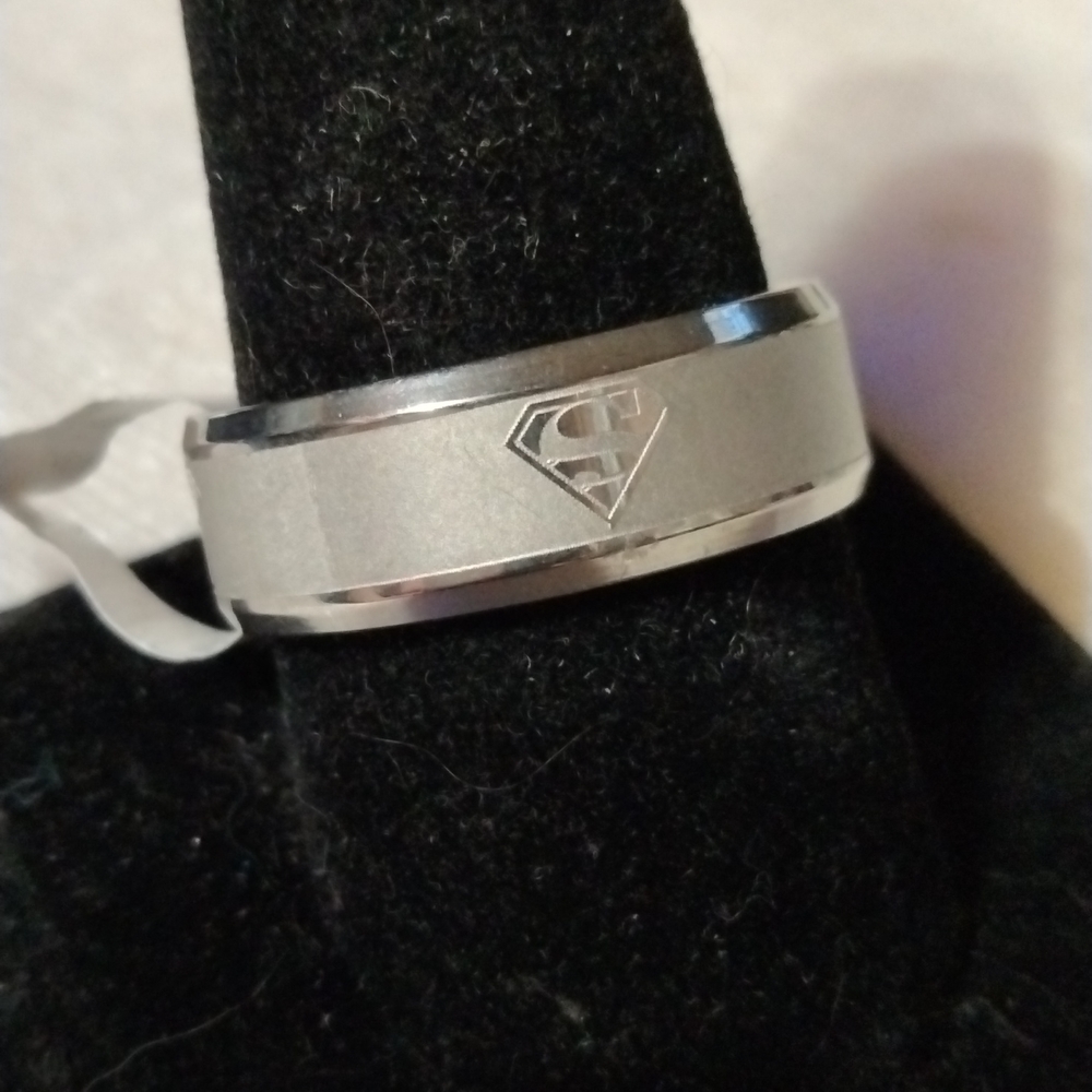 Superman steel wedding band ring size 11 NWT (sku 602)